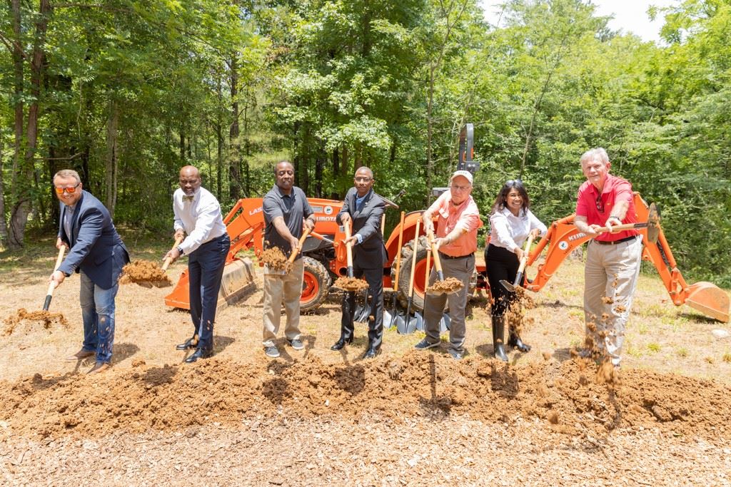 07_06_carthan_punkintown_groundbreak